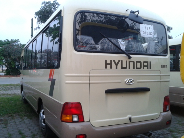 Xe khách Hyundai Country 29 chổ