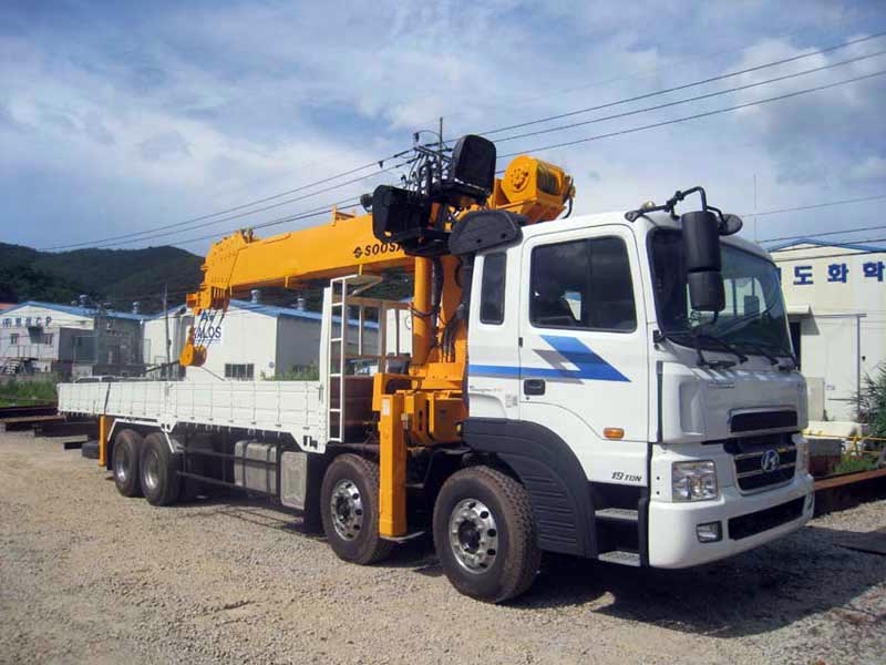 HD 320 (4 chân)