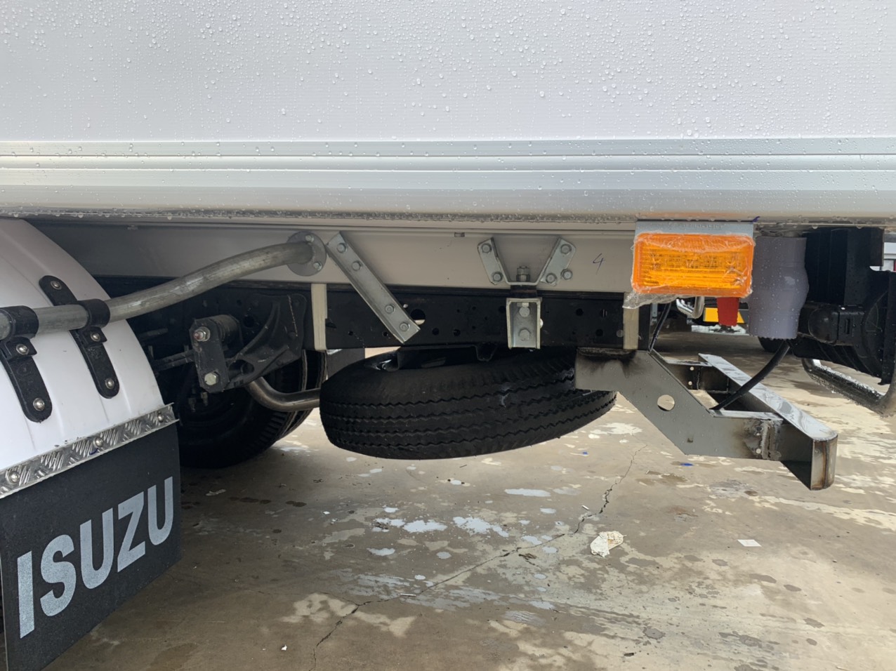 ISUZU ĐÔNG LẠNH 1,9 TẤN QKR77HE4