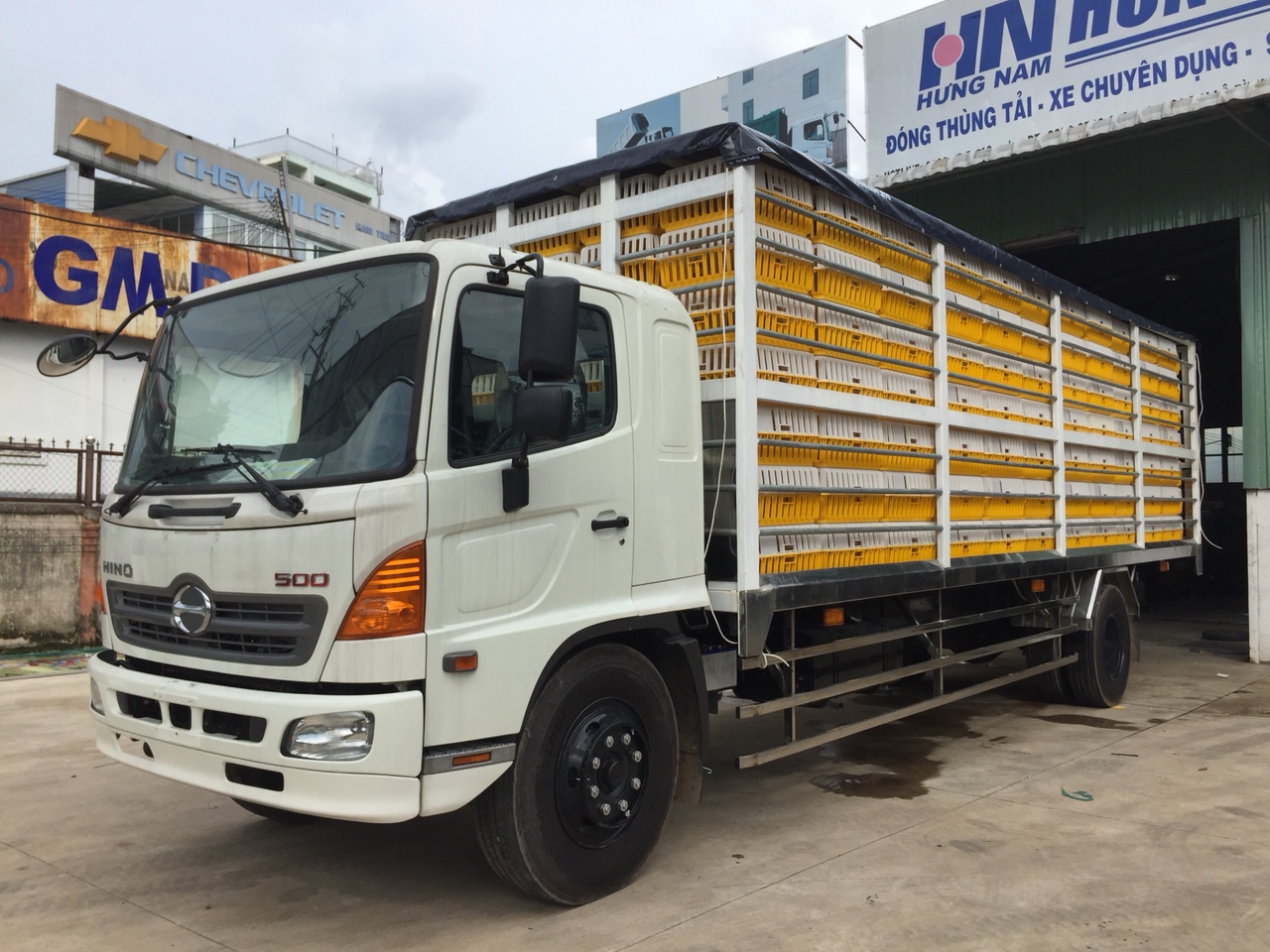 Xe chở gia cầm