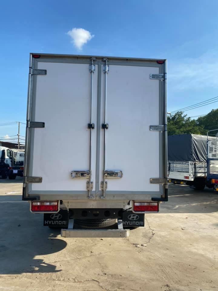 HYUNDAI Mighty EX8L Thùng Đông Lạnh