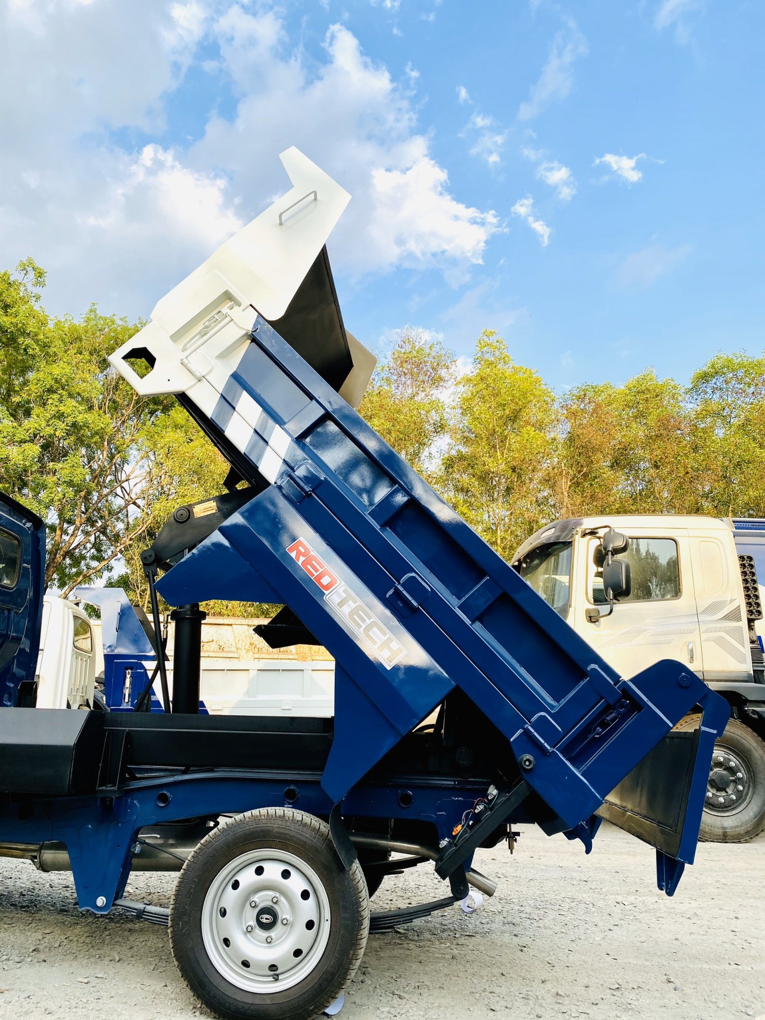 XE BEN  Tera 100 770kg 1 khối