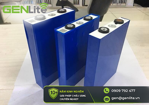 den-nang-luong-mat-troi-200w-2