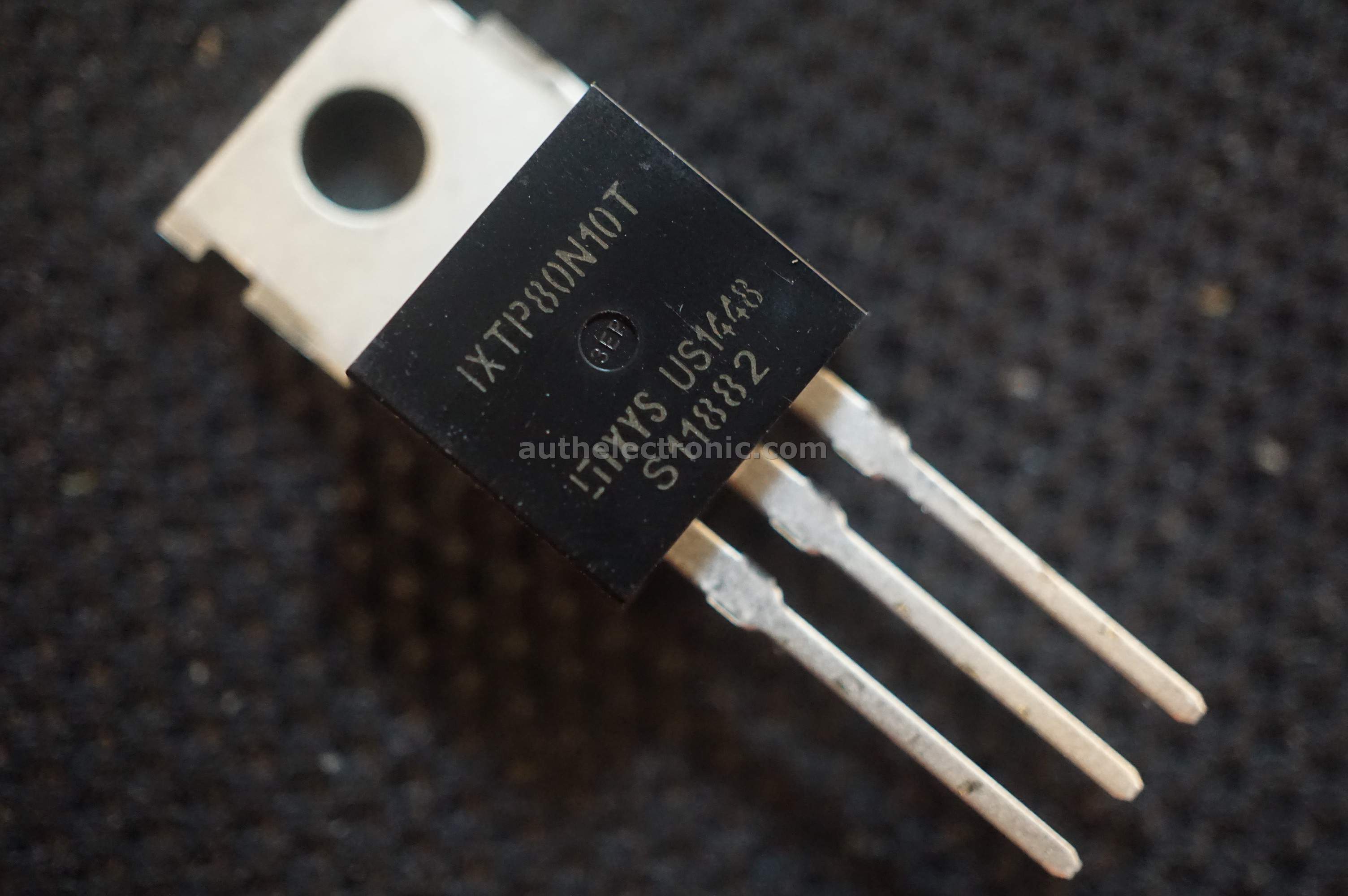 1PCS IXYS IXTP182N055T Encapsulation:TO-220,Trench Gate Power MOSFET