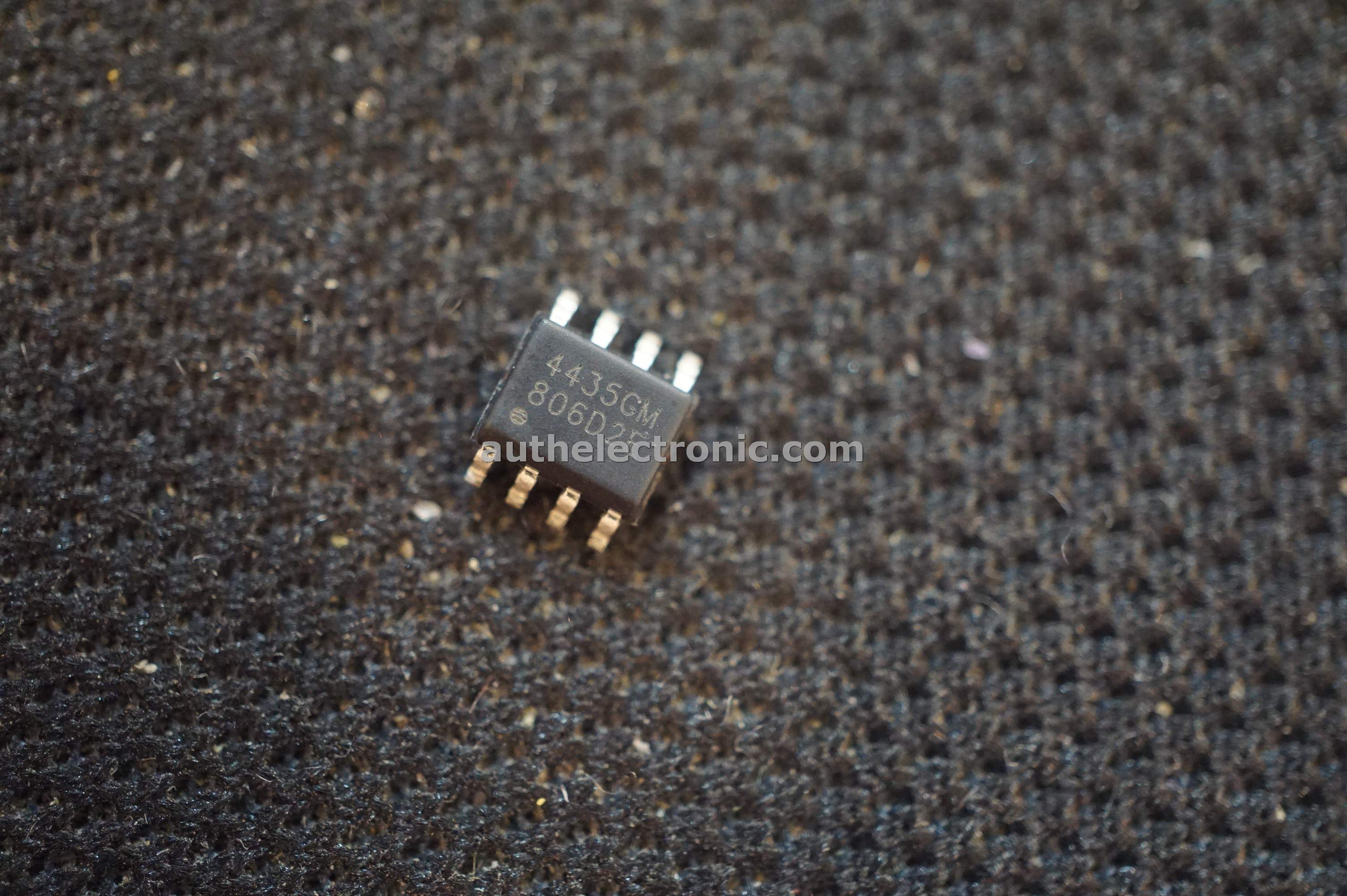 5PCS X 4435GM SOP8
