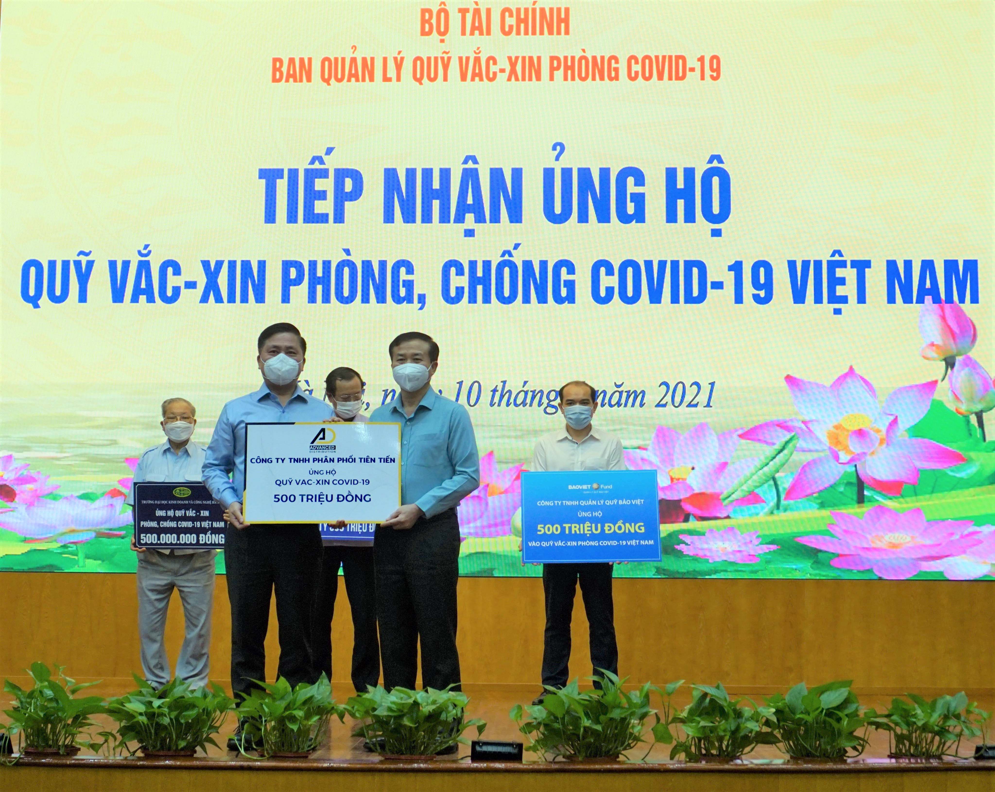 CÔNG TY TNHH PHÂN PHỐI TIÊN TIẾN ỦNG HỘ QUỸ PHÒNG CHỐNG COVID - 19