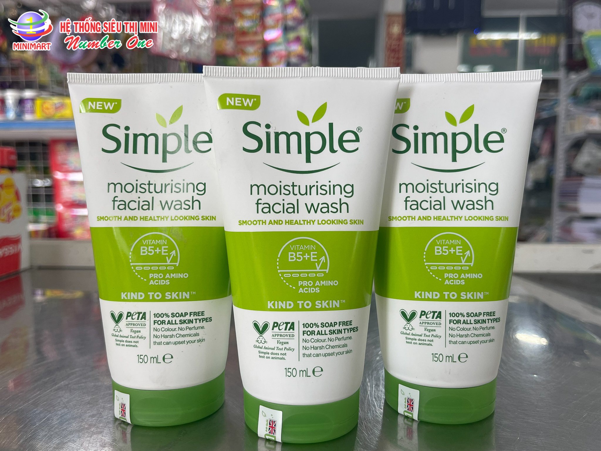 SỮA RỬA MẶT SIMPLE - GIÚP DƯỠNG ẨM CHO DA TRÔNG KHOẺ VÀ MỊN MÀNG