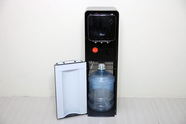 Sự tiện lợi của cây nước nóng lạnh WD5000C