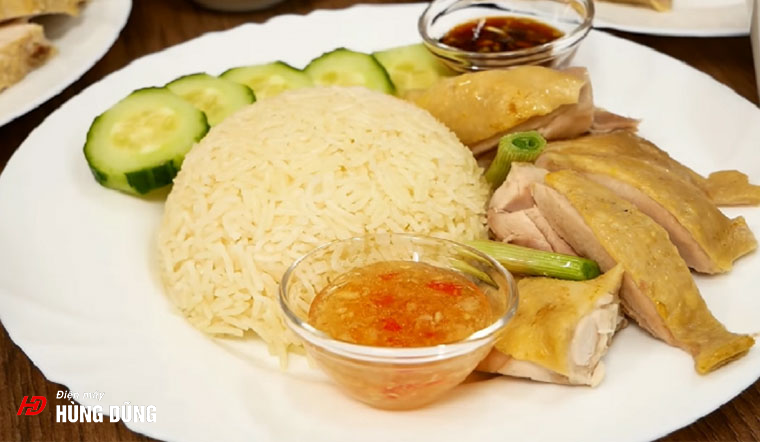 nấu cơm gà bằng nồi cơm điện 