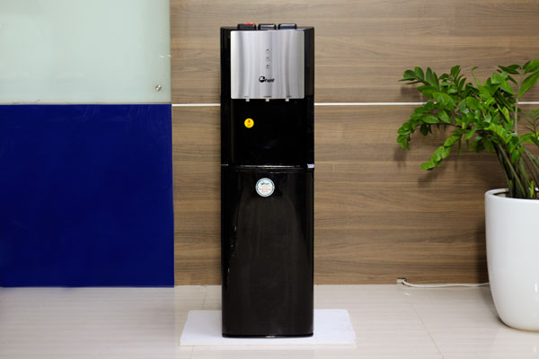 Cây nước nóng lạnh bình âm FujiE WD5500C cao cấp