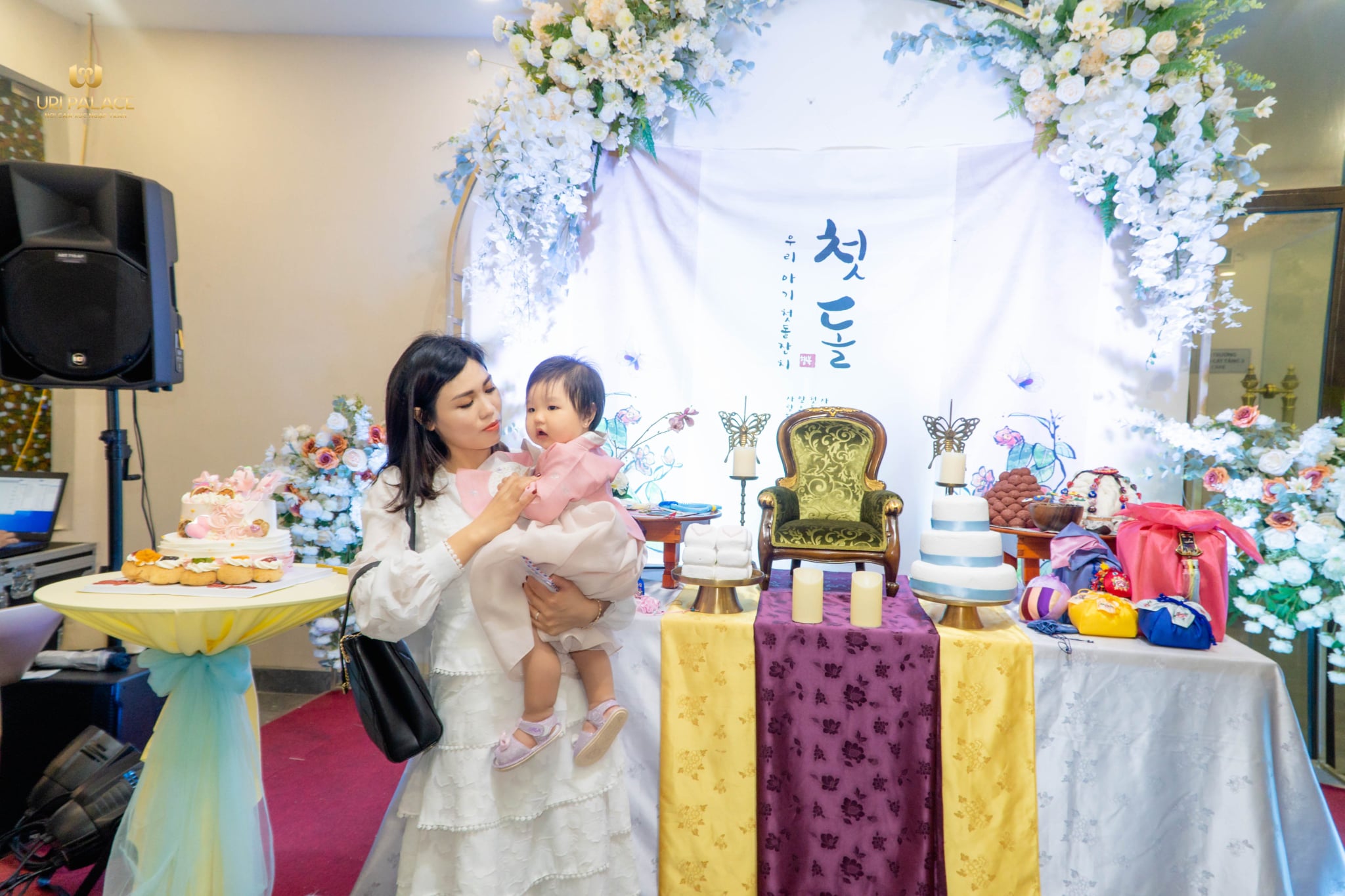 첫번째 생일 축하합니다 𝐎𝐡 𝐉𝐮𝐧𝐚