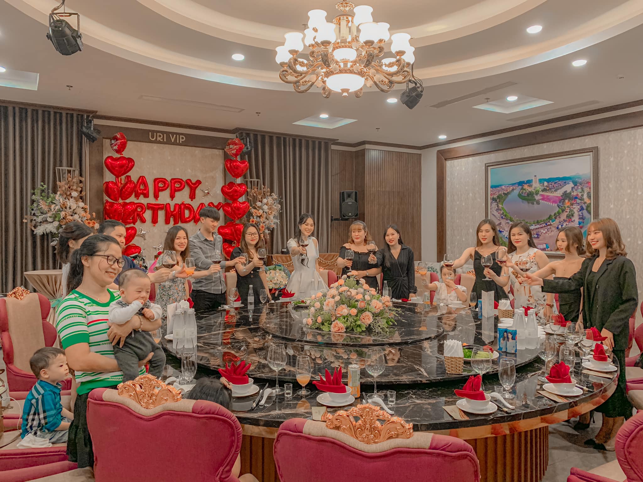 Nhà hàng Uri chúc mừng sinh nhật Ms Lâm Thu Trang