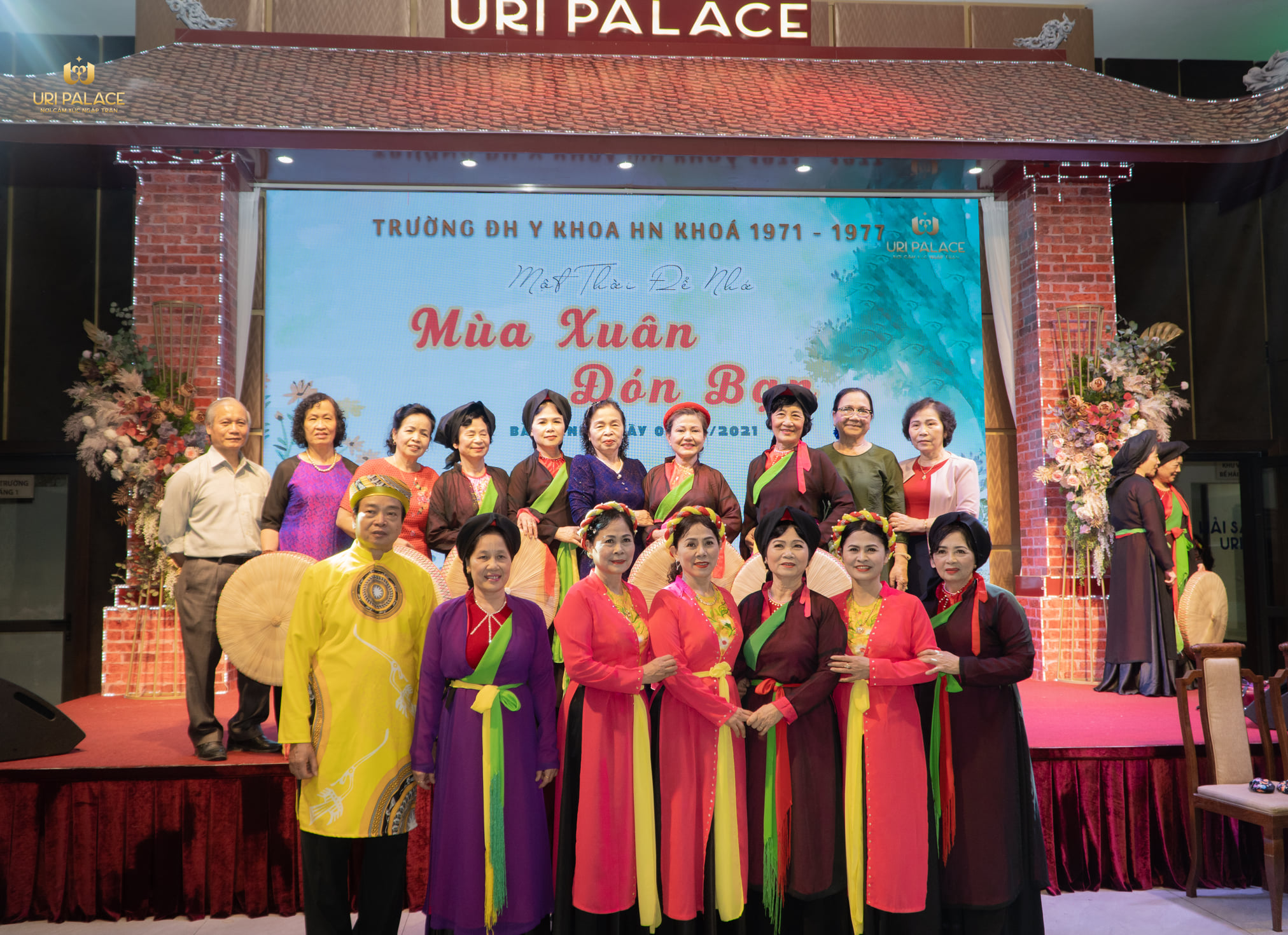Mùa xuân đón bạn Trường Đại học Y khoa Hà Nội Khóa 1971-1977