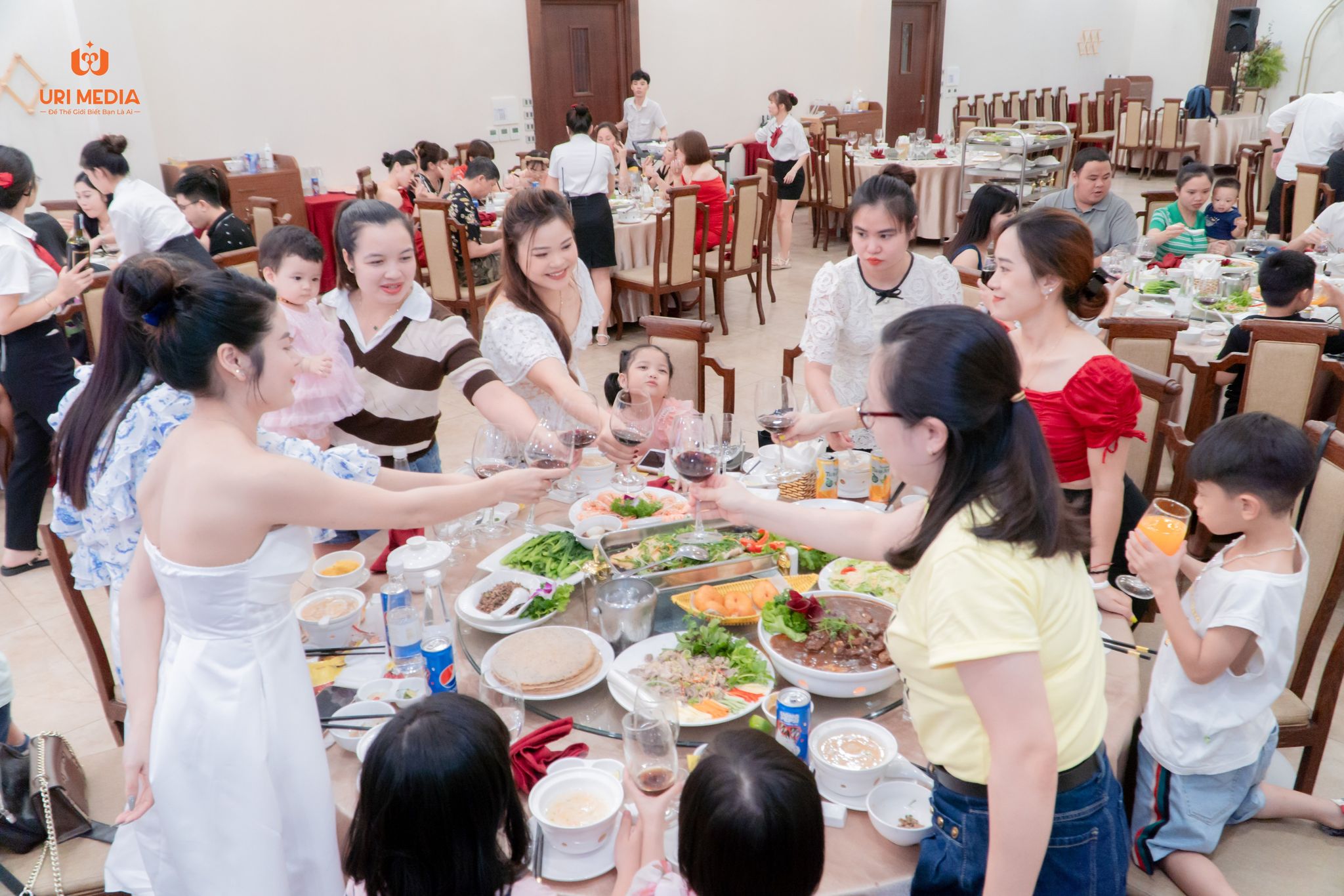Chia sẻ kinh nghiệm tổ chức tiệc sinh nhật cho trẻ  Đất Việt Event