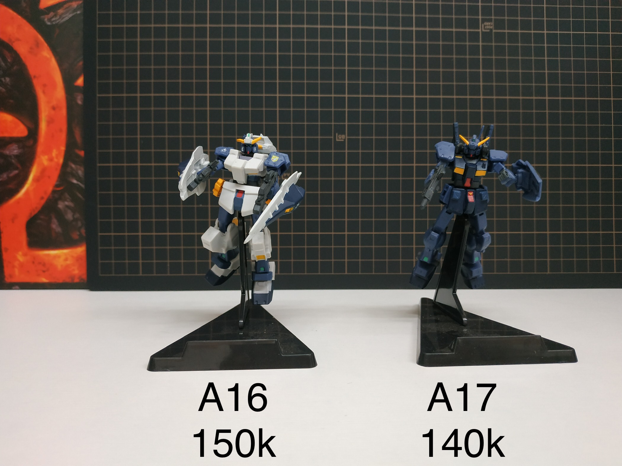 2ND GUNDAM MINI FIG2