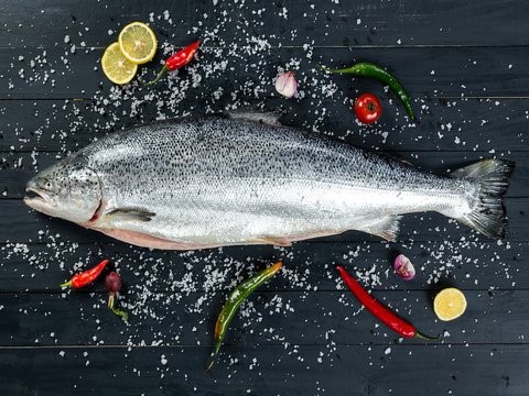 Cá hồi Nauy tươi nguyên con mang lại nhiều món ăn bổ dưỡng