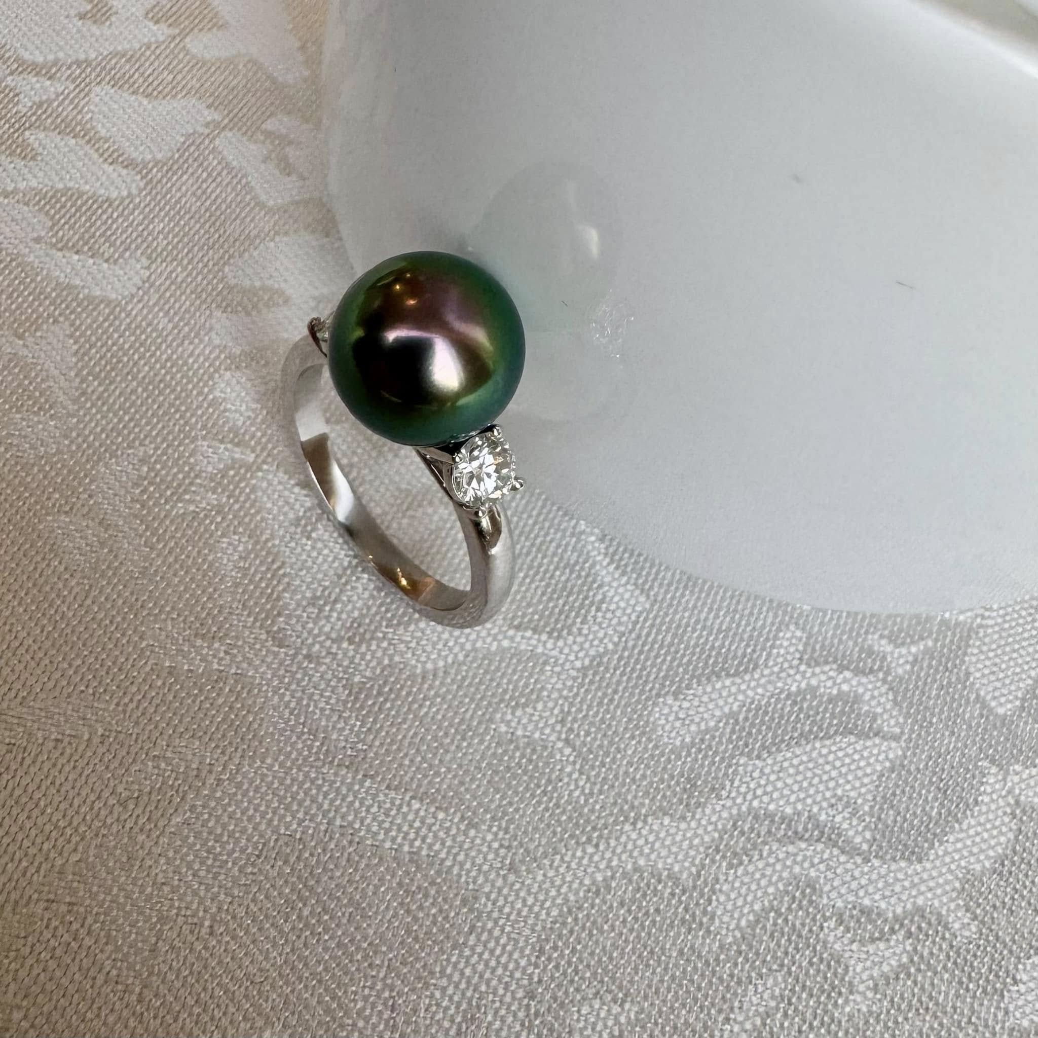 Nhẫn Ngọc Trai Đơn Giản: Vẻ Đẹp Vượt Thời Gian và Ý Nghĩa Sâu Sắc