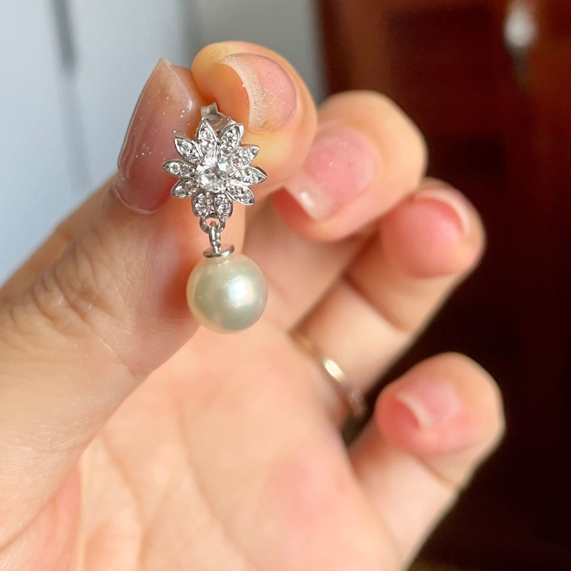 Bông tai Ngọc trai Akoya cùng móc vàng gắn kim