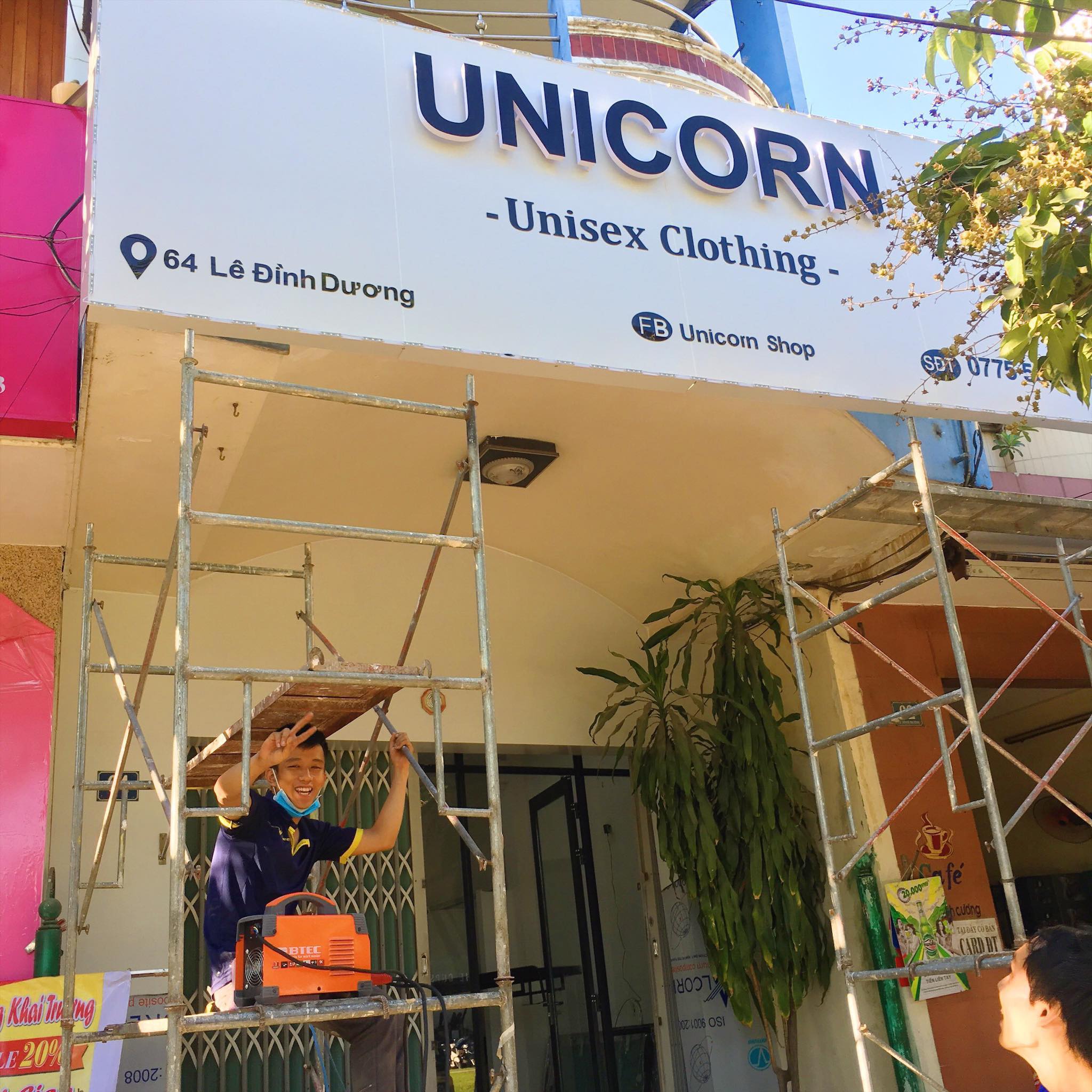 THI CÔNG, LẮP ĐẶT SHOP THỜI TRANG ''UNICORN UNISEX'' 64 LÊ ĐÌNH DƯƠNG, ĐÀ NẴNG