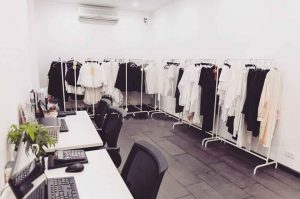 KỆ TREO QUẦN ÁO ĐẸP VÀ ĐƠN GIẢN KỆ TREO QUẦN ÁO ĐẸP VÀ ĐƠN GIẢN