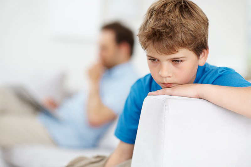 Cách phân biệt chậm phát triển với tự kỷ và tăng động