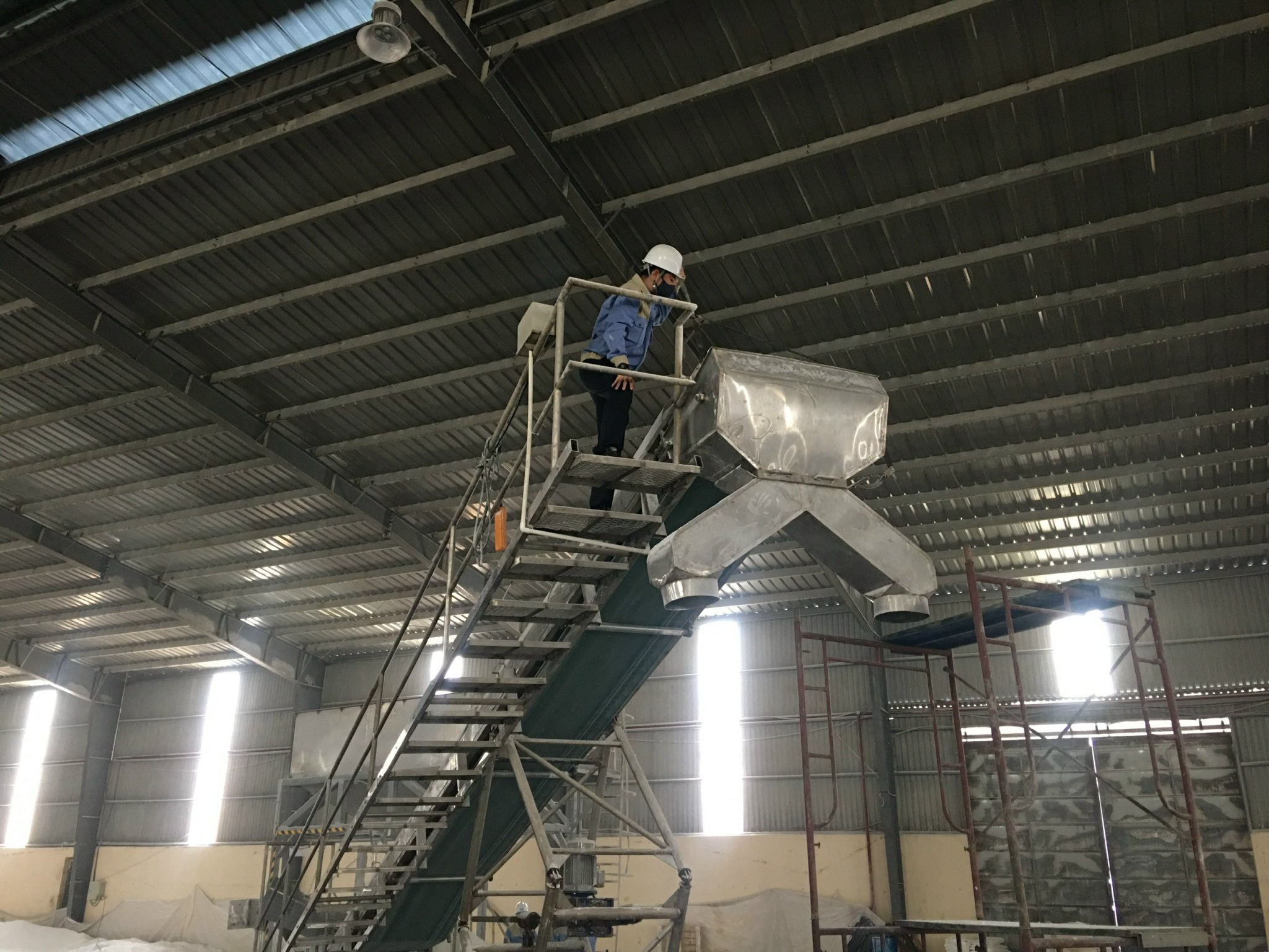 Cung cấp các loại băng tải, vít tải