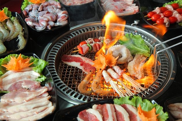 'Hãi hùng' sự thật 4 loại thực phẩm hạn chế gọi khi ăn buffet lẩu nướng