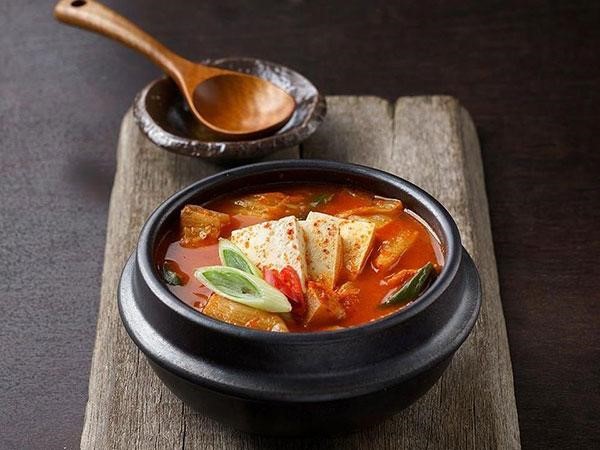 Công thức canh kim chi thịt bò đậm vị và bổ dưỡng tại gia