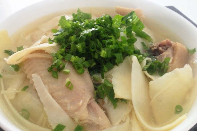 Thịt gà nấu măng chua kiểu này, đảm bảo ngon thanh đến mức gà luộc, gà rang tạm thời bị 