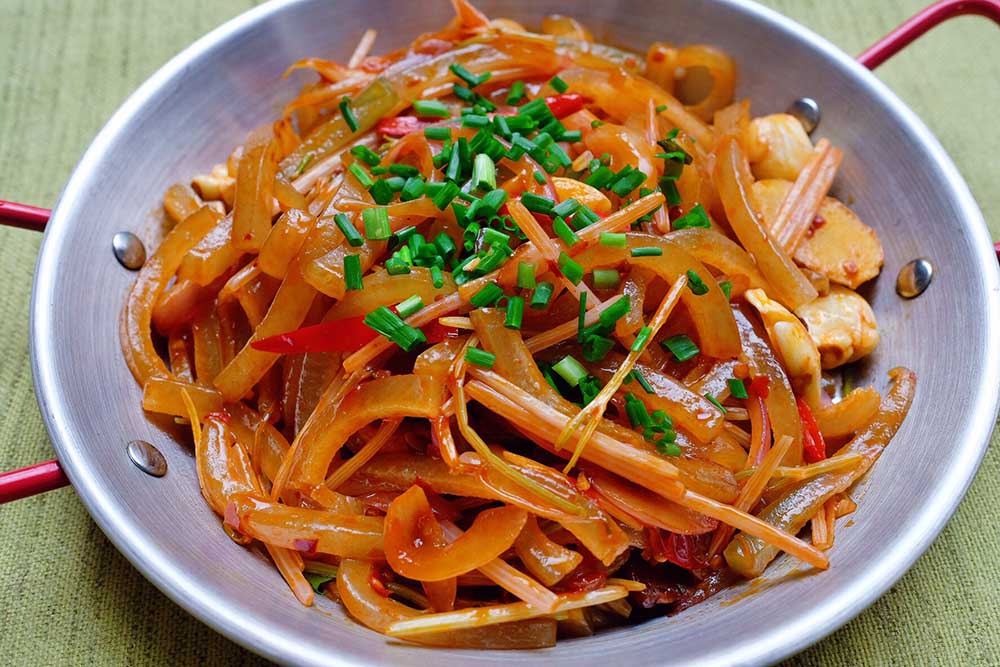 Ăn da heo có chống lão hóa được không? Bác sĩ gợi ý có 5 loại thực phẩm khác tốt không kém