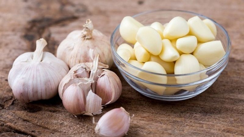 Cách chữa viêm da cơ địa bằng tỏi hiệu quả và an toàn nhất