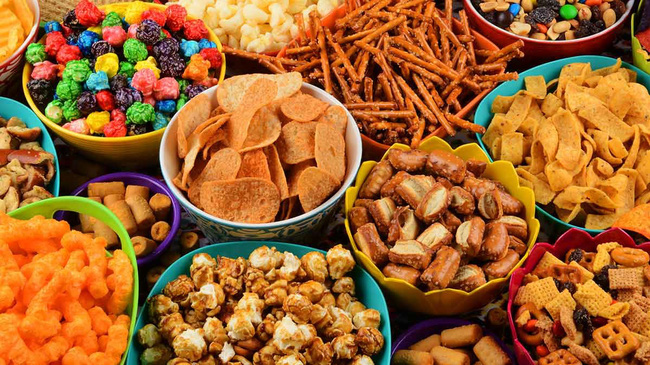 Thực phẩm siêu chế biến làm tăng nguy cơ tái phát đột quỵ, nhồi máu cơ tim