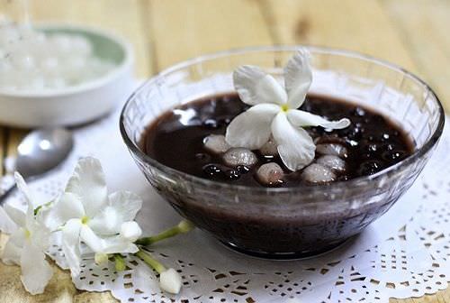 Cách nấu chè đậu đen nhanh nhừ nhất cho mùa hè nóng nực