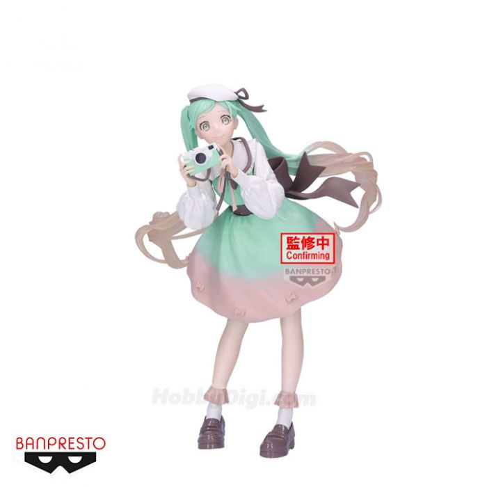 Banpresto Cranenking Figure - Hatsune Miku Holiday Memories Camera ver. Banpresto Cranenking Figure - Hatsune Miku Holiday Memories Camera ver.
