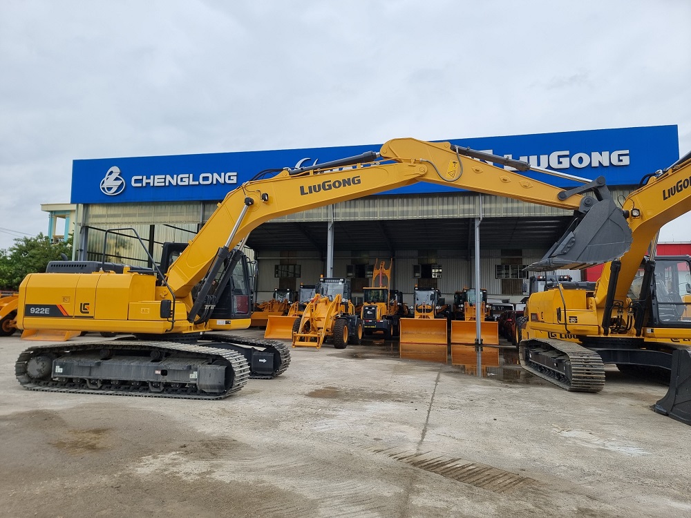 may-xuc-dao-banh-xich-liugong-clg922e-gau-1-1-khoi-chuyen-xay-dung