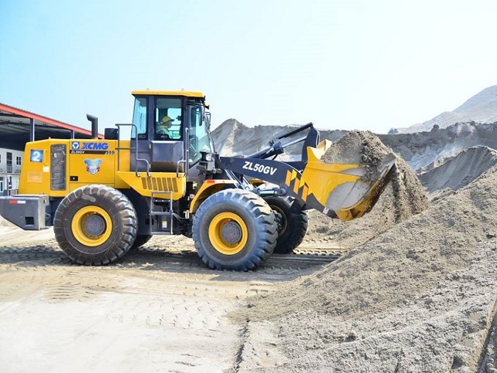 Các thương hiệu máy xúc lật trung quốc hàng đầu hiện nay www.xemaycogioi.com