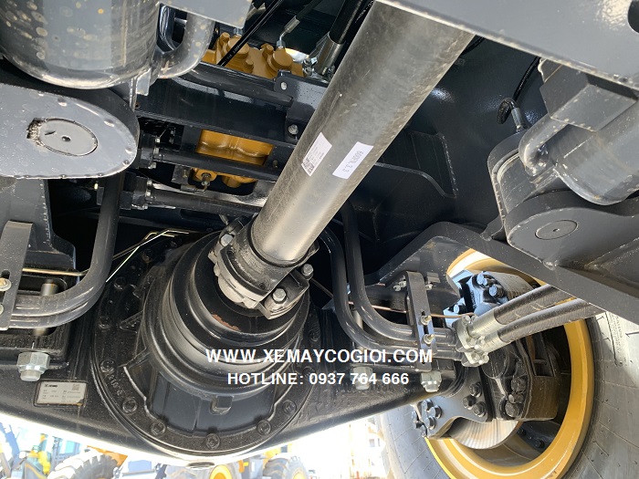 máy xúc lật gầu 4.5 m3 lw600kn