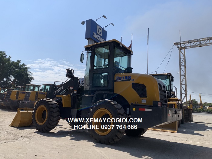 máy xúc lật gầu 1.2 m3