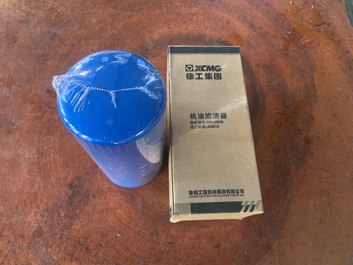 loc-dau-dong-co-weichai-may-xuc-lat-lw500fn-lw500kn