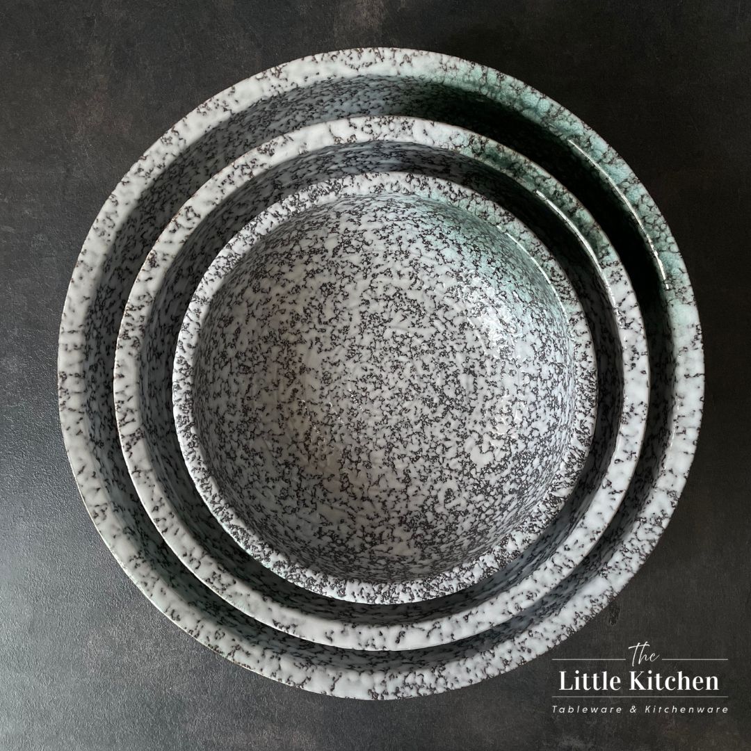 Bộ âu shashimi màu trắng họa tiết vệt lục