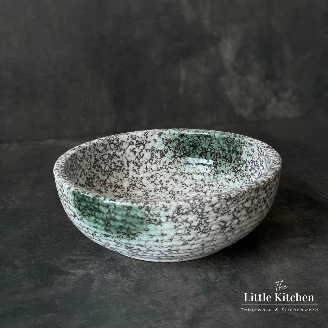 Bộ âu shashimi màu trắng họa tiết vệt lục