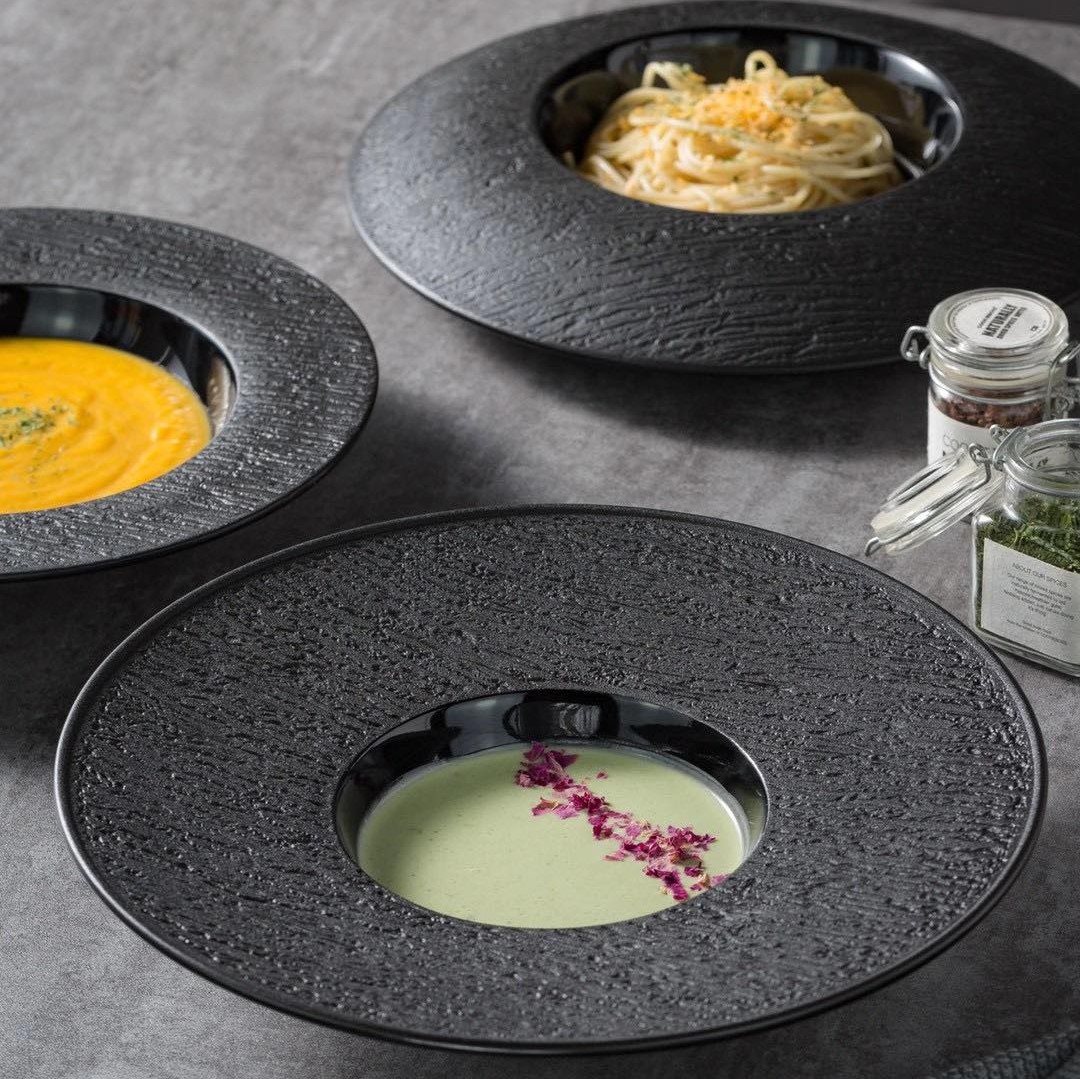 Bộ đĩa cao cấp màu đen họa tiết viền nhám