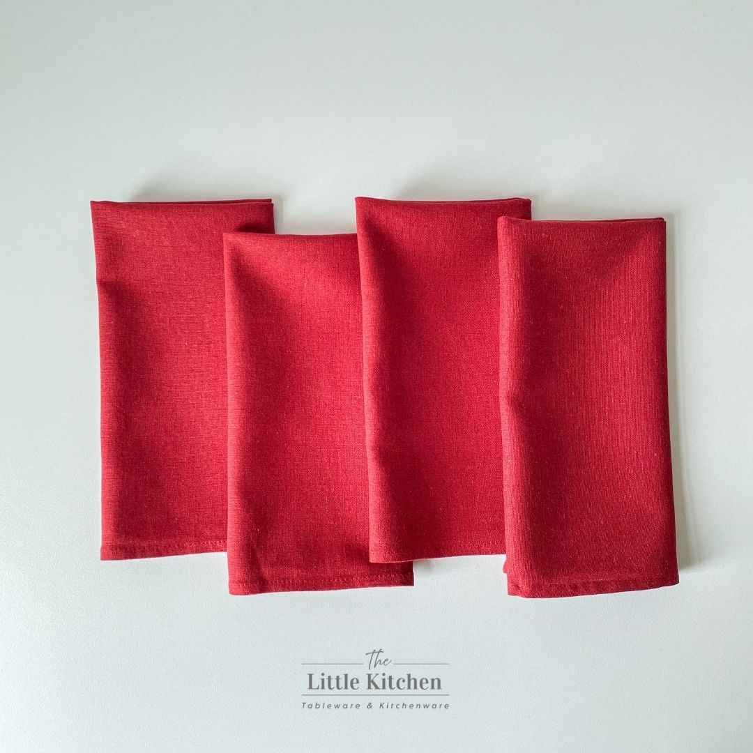 Khăn vuông đỏ xước