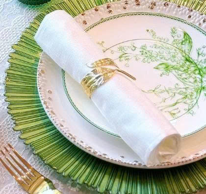 Set tiệc xanh lá hoa chuông lục