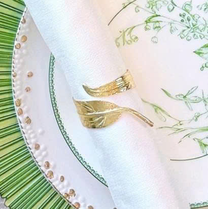 Set tiệc xanh lá hoa chuông lục