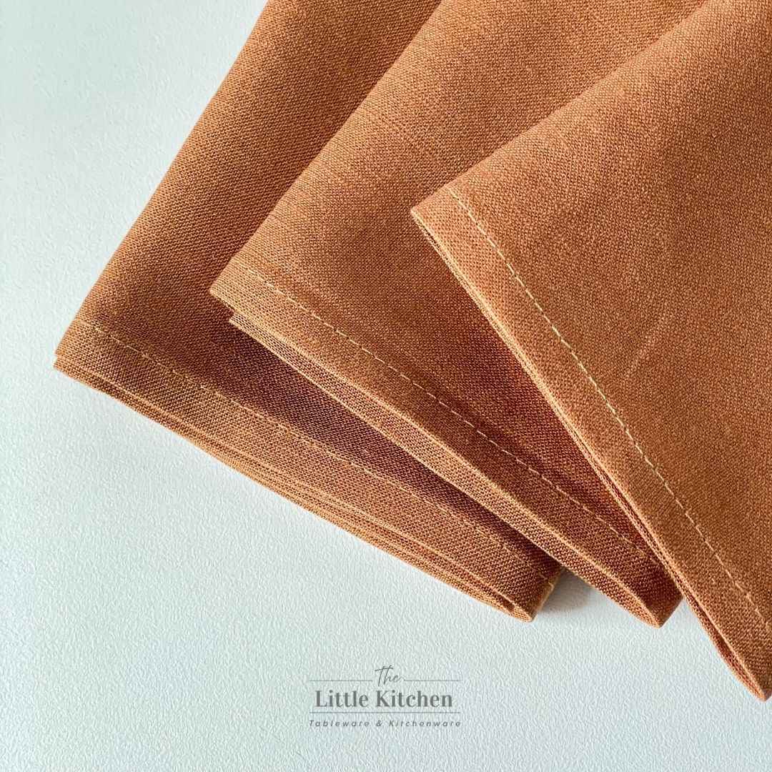 Khăn vuông cam đất