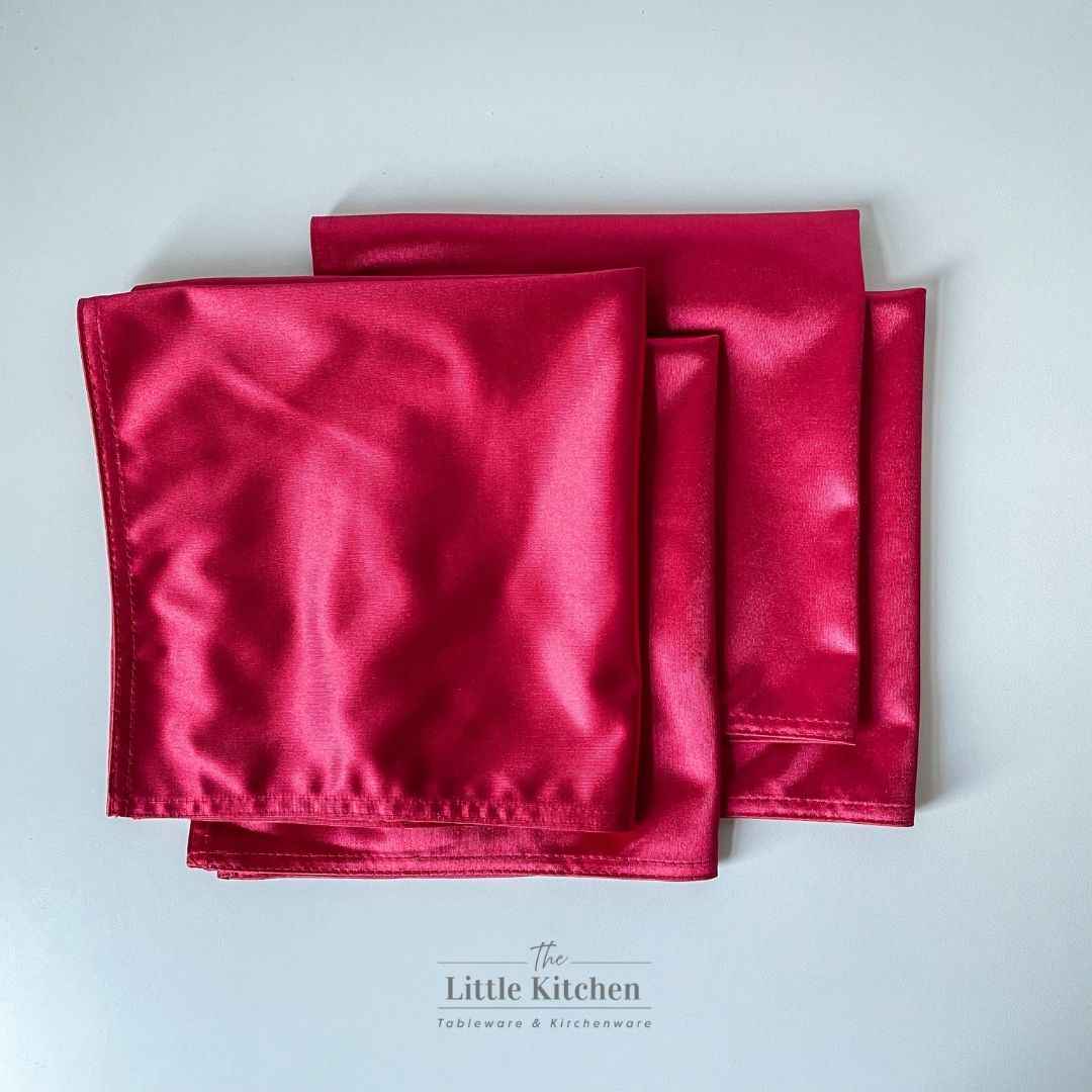 Khăn vuông đỏ bóng