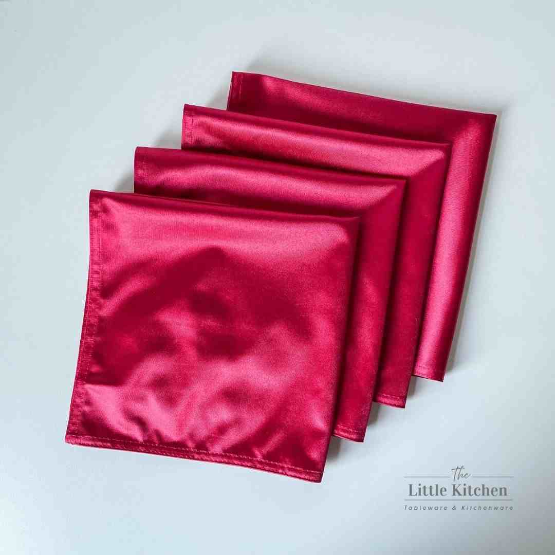 Set tiệc valentine đỏ trắng