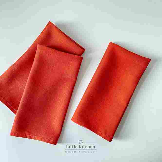Set tiệc trắng sọc lì