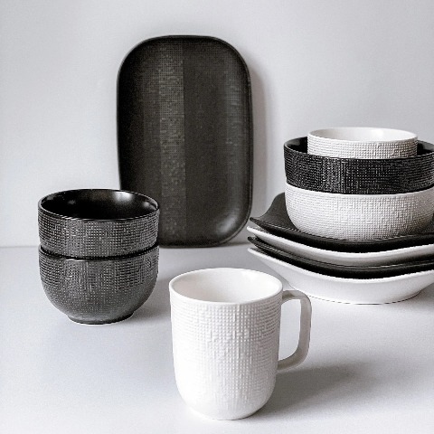 Bộ bát đĩa cao cấp màu đen họa tiết viền tia hạt